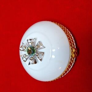 BROOCH blue and white AB rhinestones silver body 1.50 in.x 1.50 in.